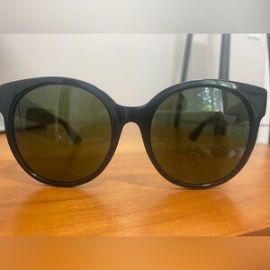 Gucci Round Sunglasses